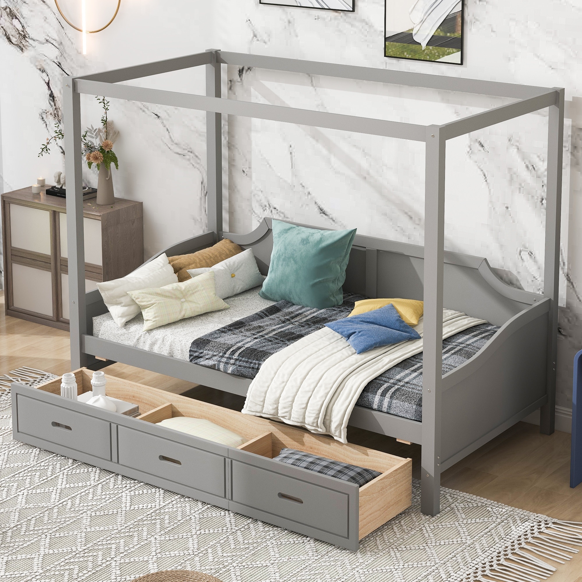 Princess daybed hotsell with canopy
