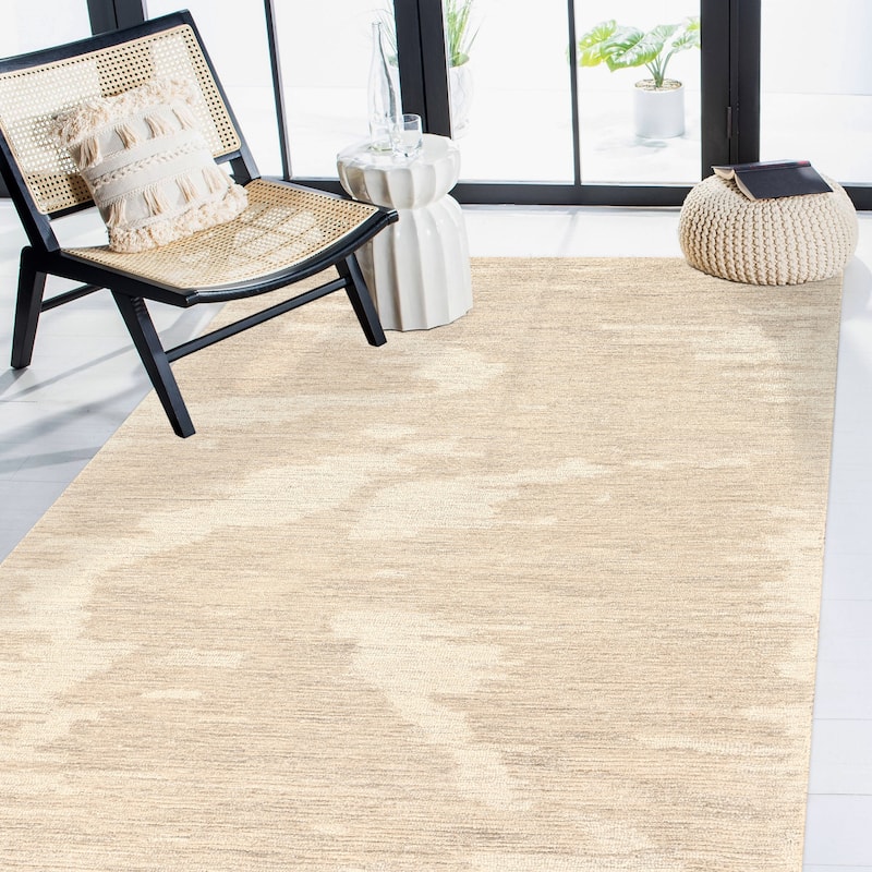Mohave Ivory and Beige Abstract Hand-Hooked Area Rug 2' x 3'