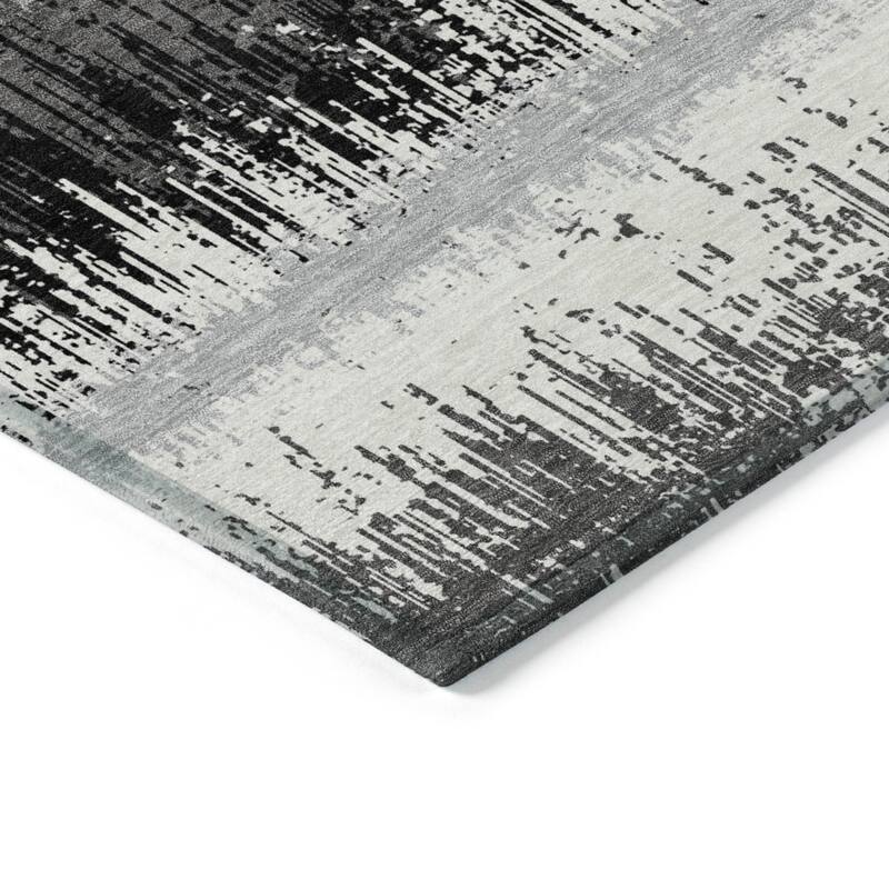 Machine Washable Indoor/ Outdoor Abstract Ombre Chantille Rug