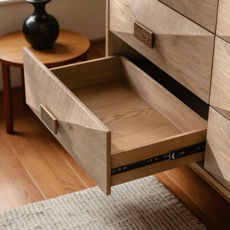Modern 6 Drawer Dresser with Fluted Fronts, Solid Wood and MDF Chest of Drawers, Storage Cabinet with Metal Rails