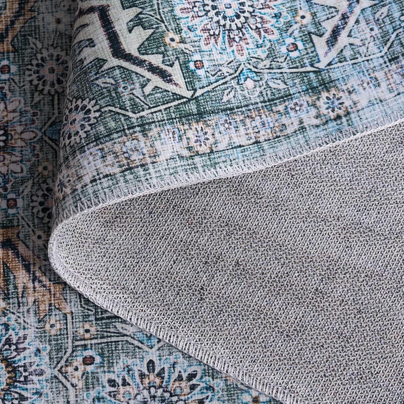 SAFAVIEH Arizona Marja Machine Washable & Slip Resistant Rug