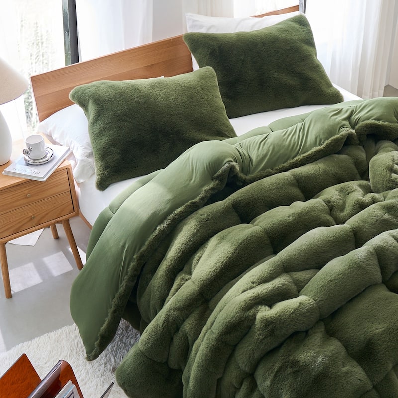 Chunky Bunny Yoga - Coma Inducer® Oversized Comforter - Chive