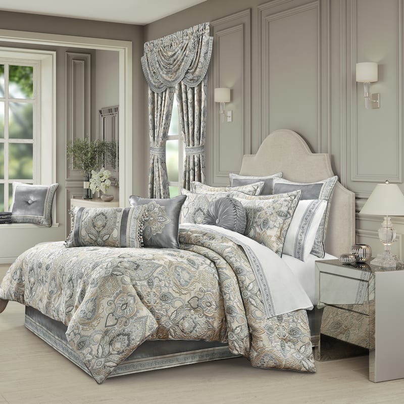 J. Queen New York Annabelle Comforter Set