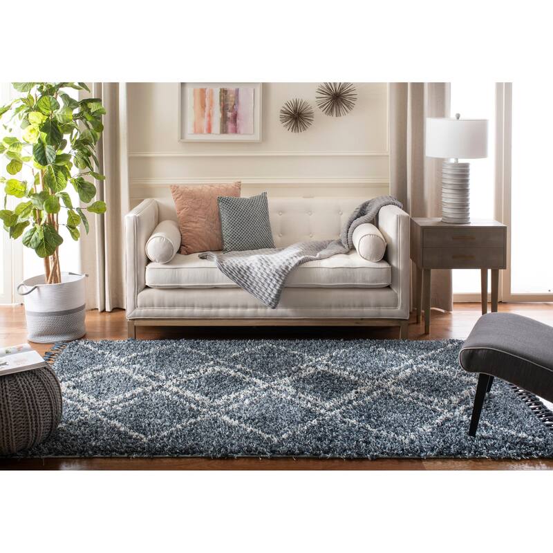 SAFAVIEH Pro Lux Shag Nazmije Moroccan Tassel 2.4-inch Thick