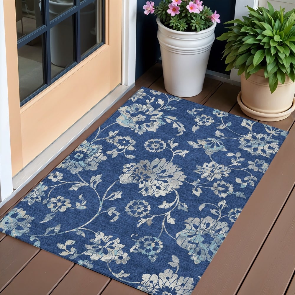 HomeRoots Floral Transitional Rectangle Outdoor Rug