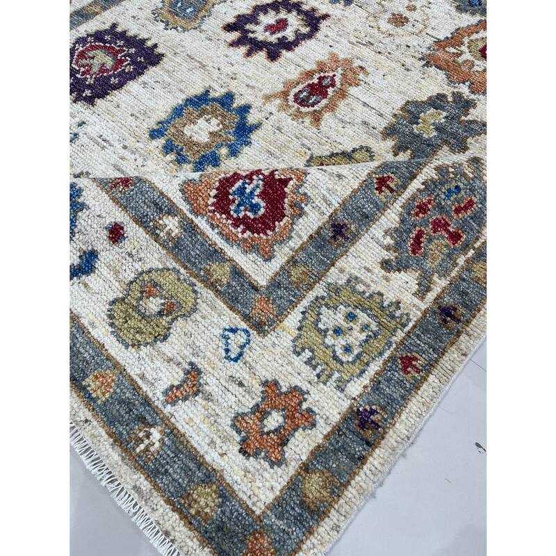 Ivory Hand-Knotted Wool Modern Oushak Rug, 8' x 10', plush cozy floor accent - L