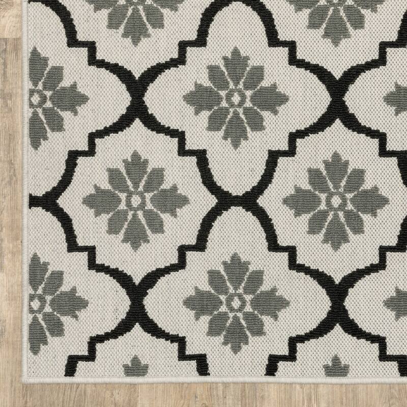 Vista Home Talcot Moroccan Trellis Grey/ Black Indoor-Outdoor Area Rug