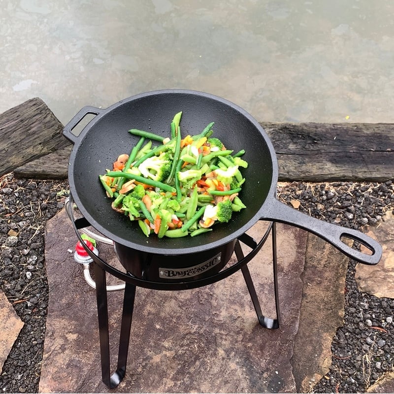 Bayou Classic® 7437 - 12.5-in Cast Iron Wok