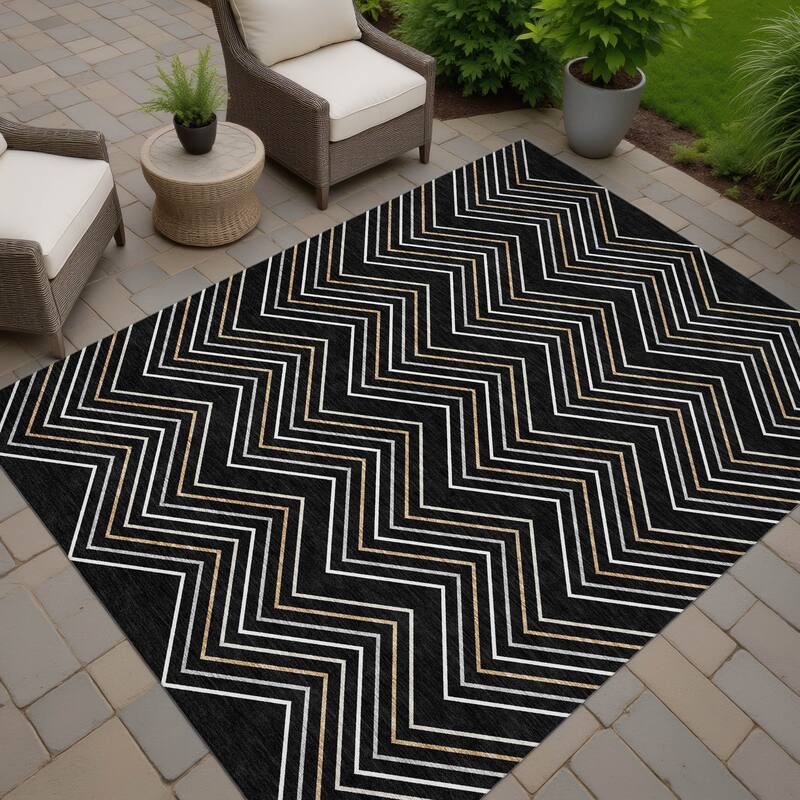 Machine Washable Indoor/ Outdoor Modern Chevron Chantille Rug