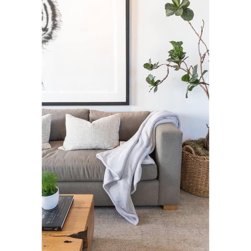 Jennifer Adams Cloud Ultra-Plush Throw - Whisper Gray