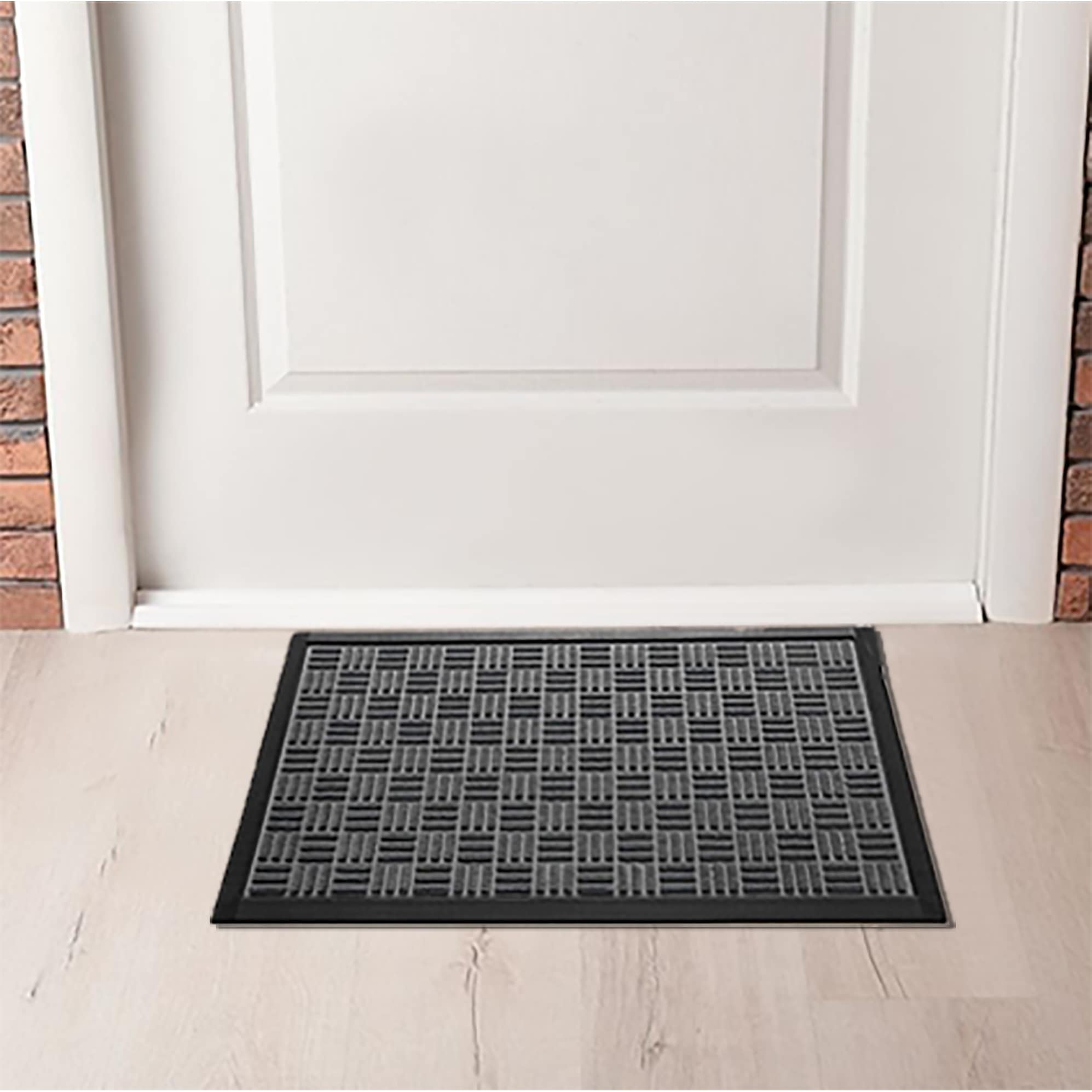 https://ak1.ostkcdn.com/images/products/is/images/direct/82a366c8661315c961d5a0180b74507c1a3d5d6c/Outdoor-Front-Door-Mat-Checkerboard-Yvan-Polypropylene-Rubber-Rug-Grey.jpg