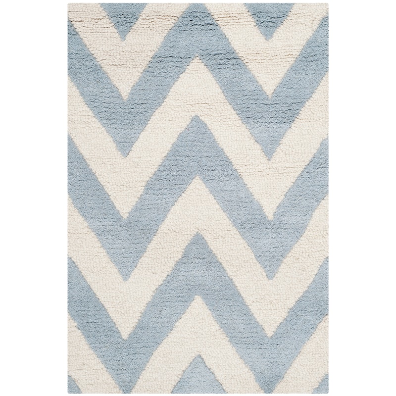 SAFAVIEH Handmade Cambridge Hicran Modern Moroccan Wool Rug - 2'6" x 4' - Light Blue/Ivory