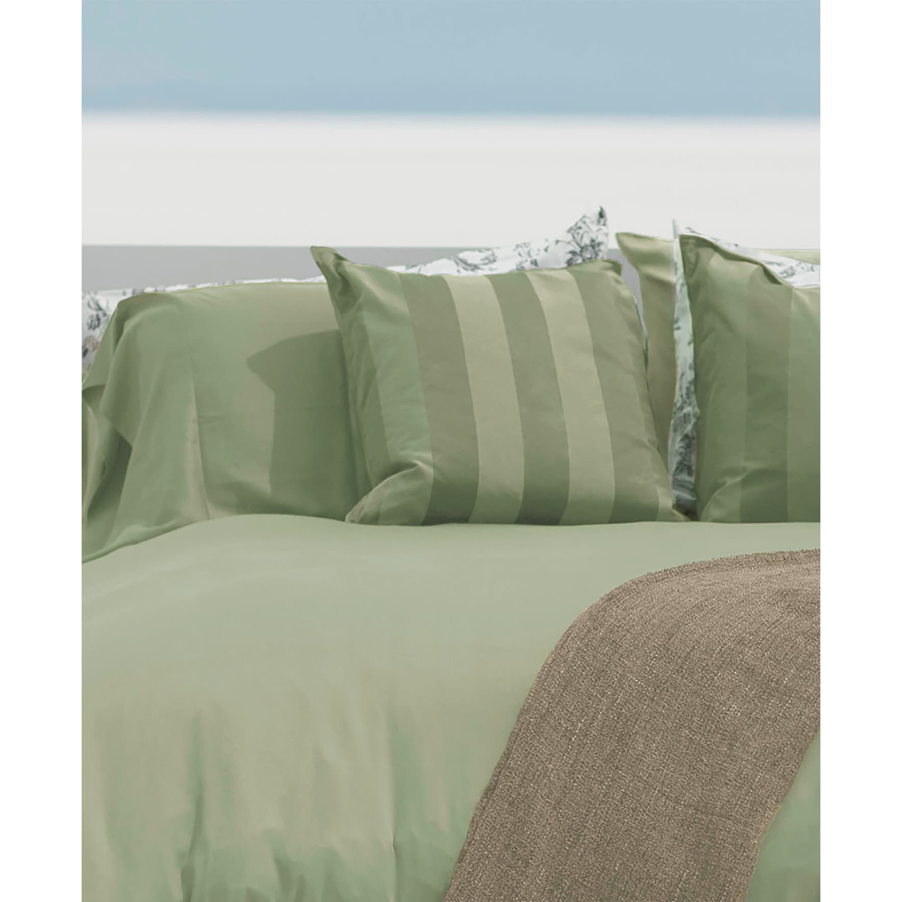 Cariloha Luxury Viscose from Bamboo 4 piece Classic Bed Sheet Set