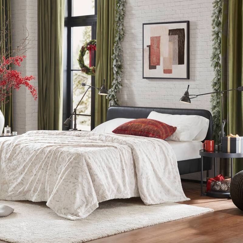 Madison Park Zuri Faux Fur Blanket