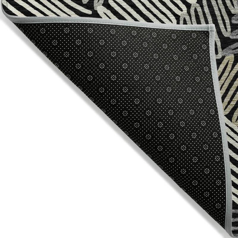 HomeRoots Floral Transitional Rectangle Outdoor Rug