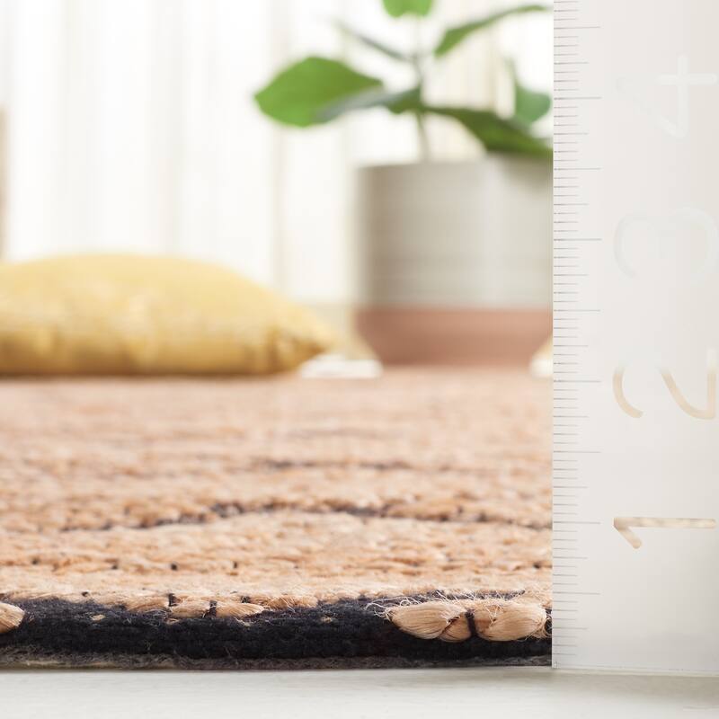 SAFAVIEH Natural Fiber Chessie Casual Jute Rug