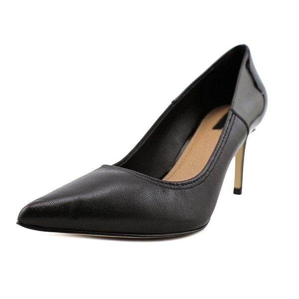 Tahari peyton pump clearance