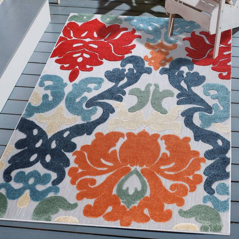 Superior Lowell Damask Modern Indoor Outdoor Runner or Area Rug