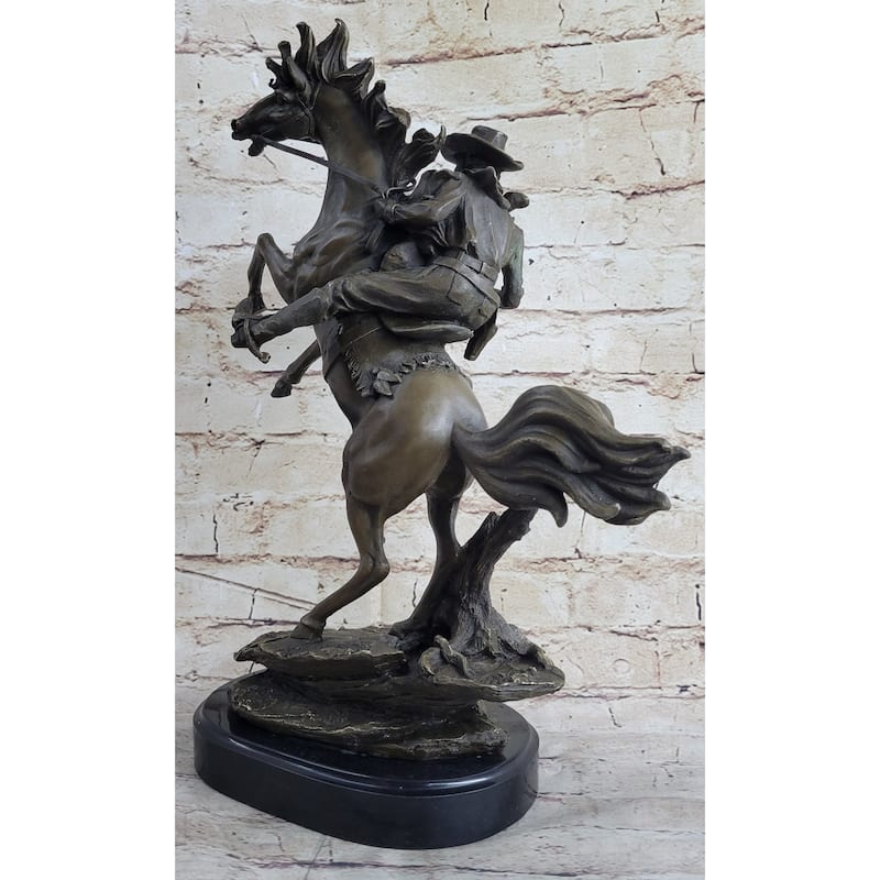 Country Western Wild West Cowboy Gunslinger On Imitative Horseback Bronze Sculpture Decor