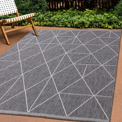 Brooke Collection - Grey Cream Reversible Diamonds Indoor/Outdoor Area Rug