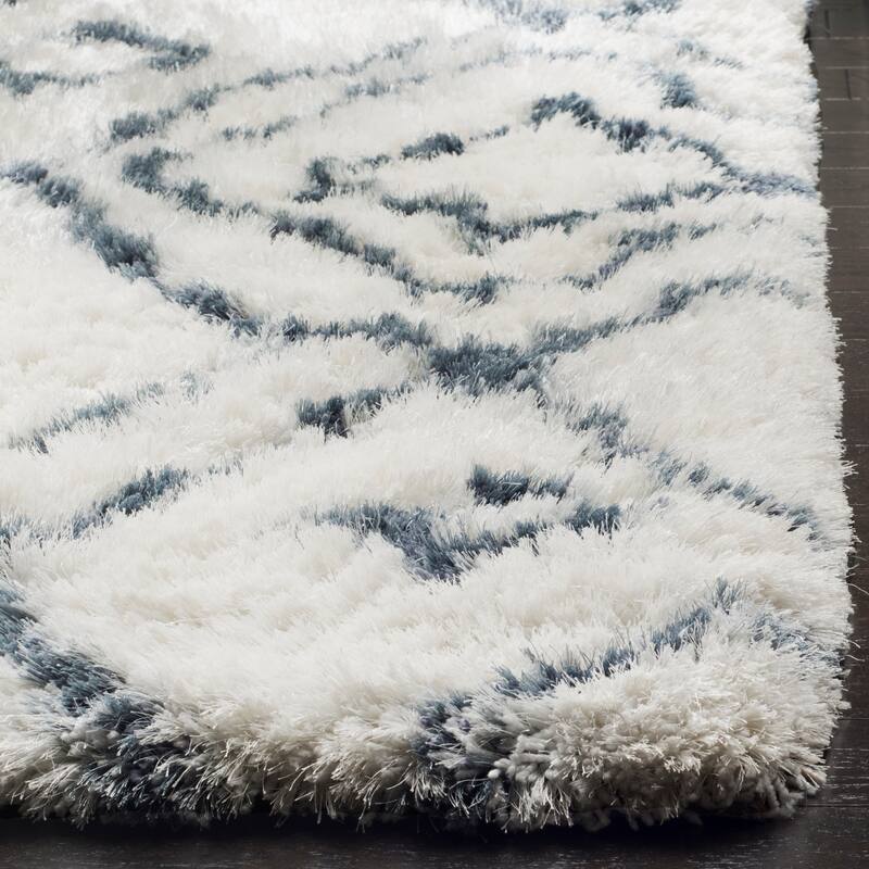 SAFAVIEH Handmade Toronto Shag Delaney Polyester Rug