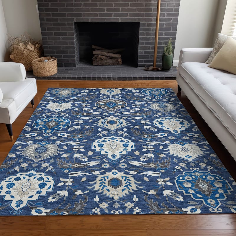 Machine Washable Indoor/ Outdoor Traditional Kashan Chantille Rug