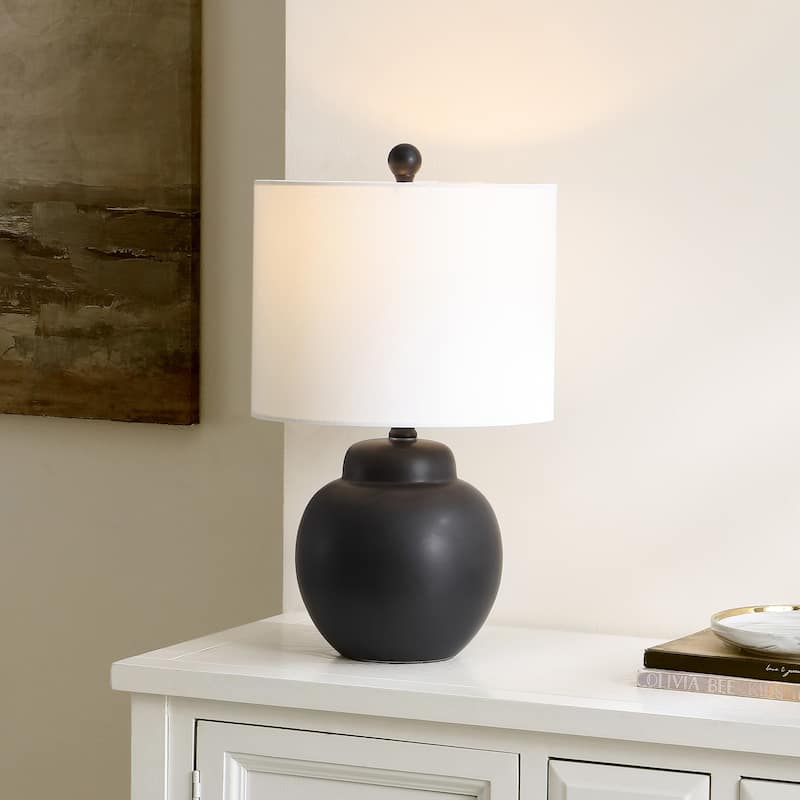 SAFAVIEH Lighting Reghina 20" Traditional Table Lamp - 11" W x 11" D x 20" H - 11Wx11Dx20H
