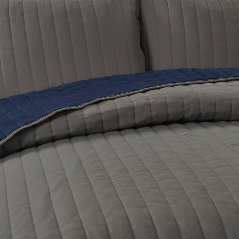 Lush Decor Soft Stripe All Season Quilt/Coverlet Set
