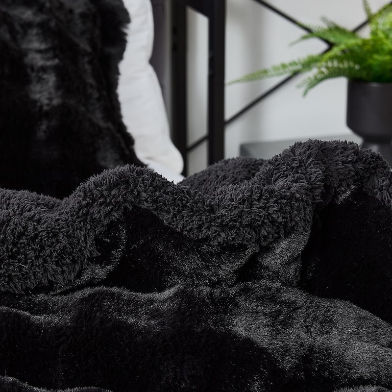 Snowball® Chunky Bunny - Coma Inducer® Oversized Comforter Set - Black