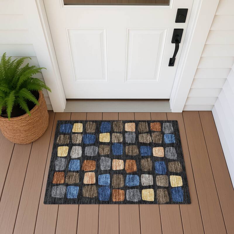 Machine Washable Indoor/ Outdoor Casual Hoppy Chantille Rug - Black - 1'8" x 2'6"