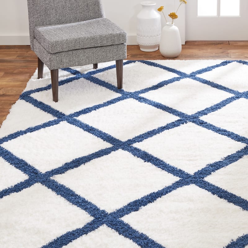SoHome Carmela Tali Geometric Diamond Shag Area Rug