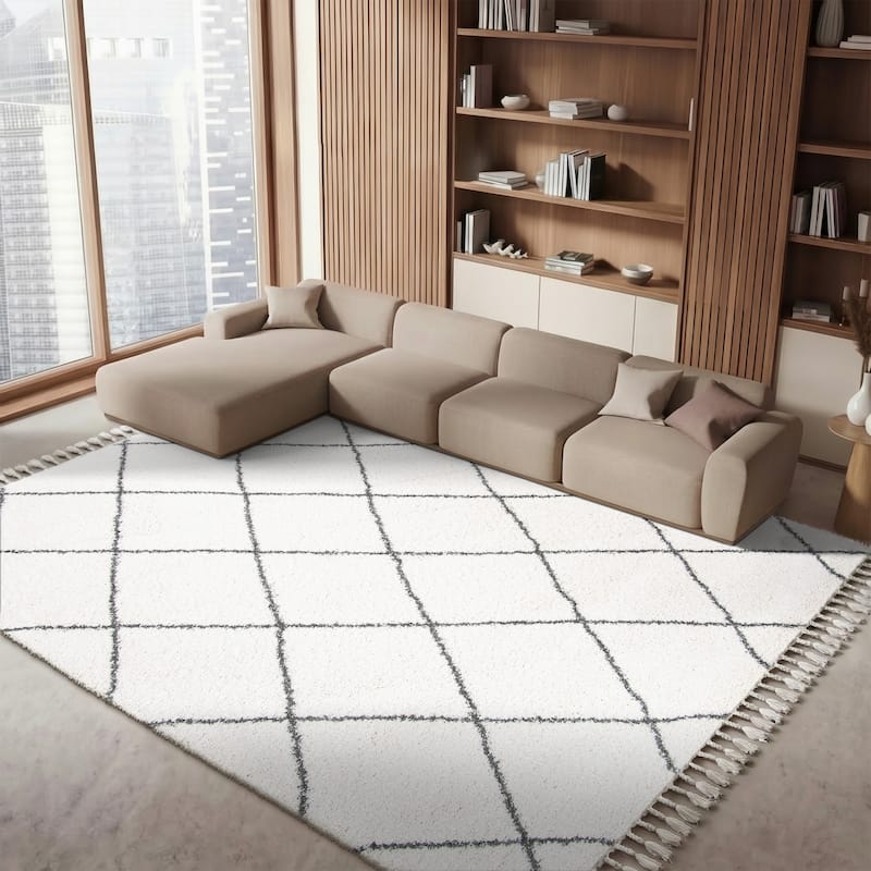 SAFAVIEH Moroccan Fringe Shag Leoma 2-inch Thick Rug