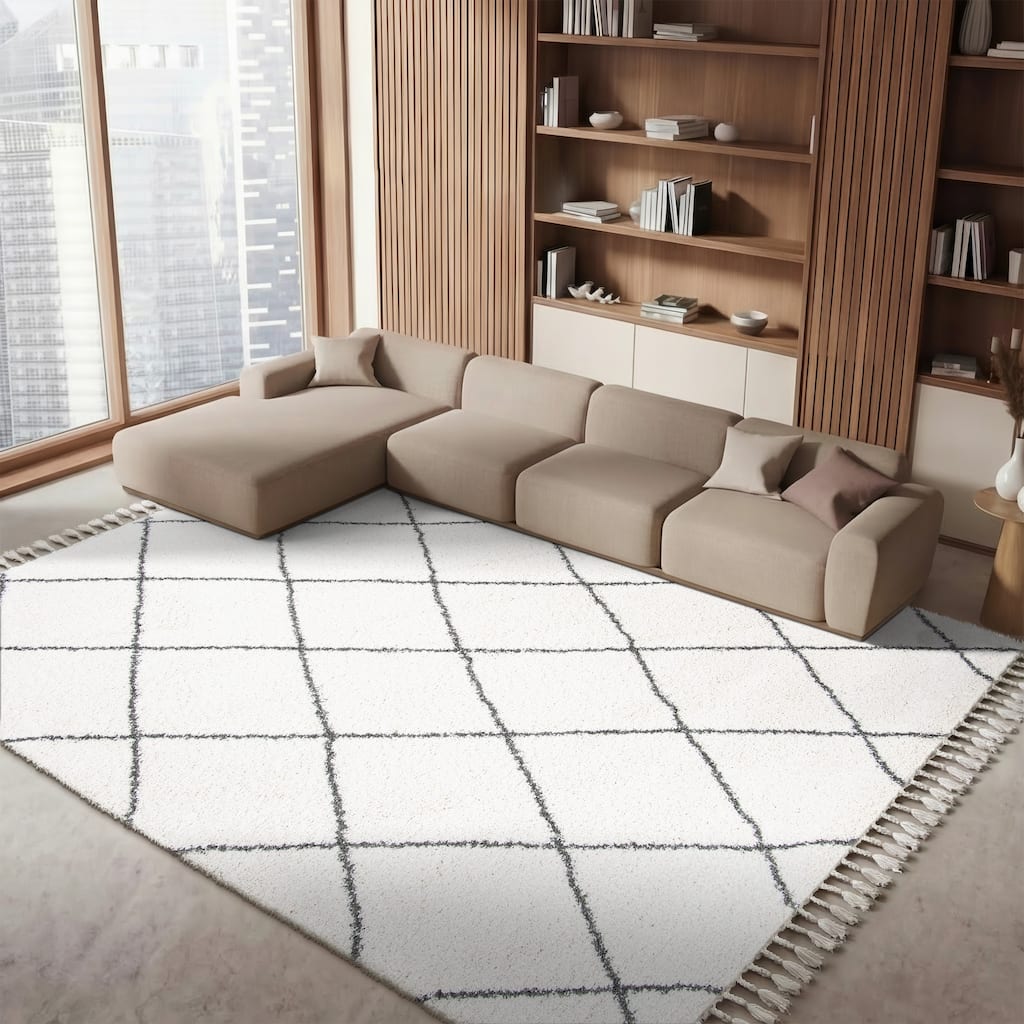 SAFAVIEH Moroccan Fringe Shag Leoma 2-inch Thick Rug