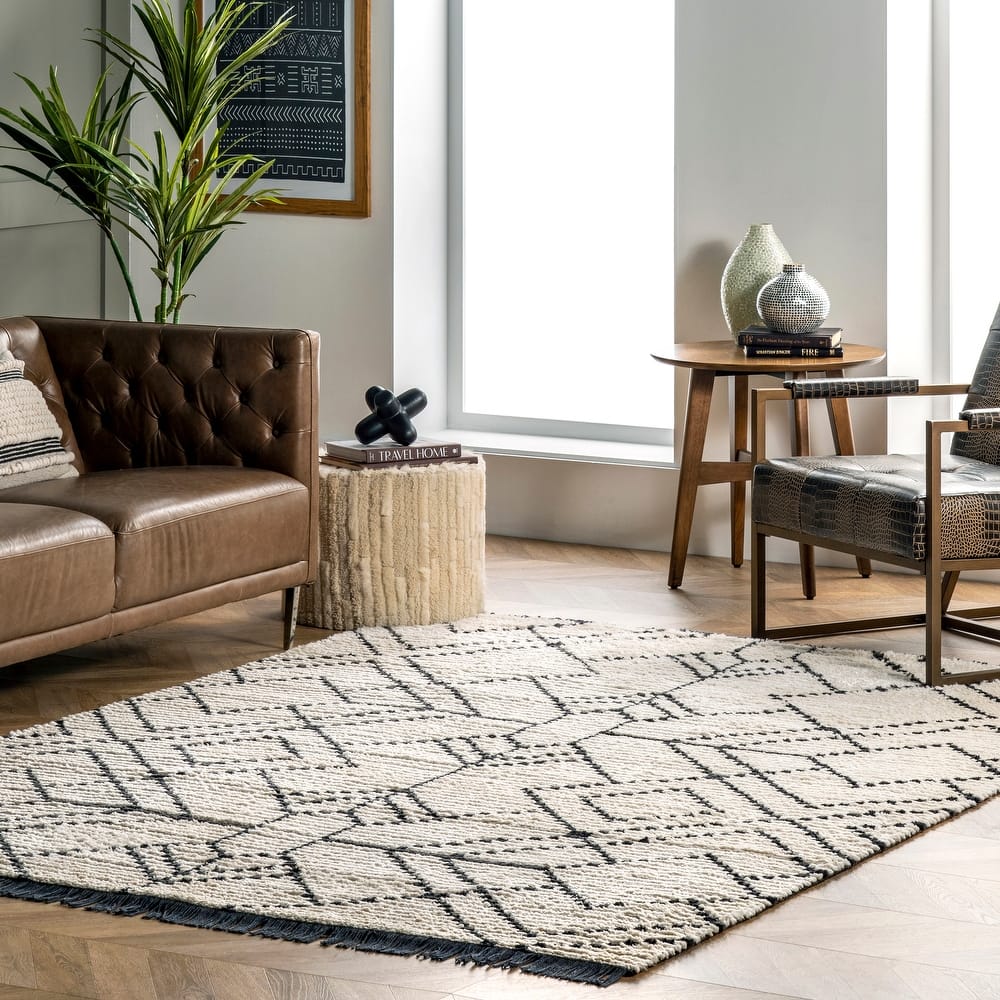 Nuloom Carlina Geometric Shag Fringe Area Rug