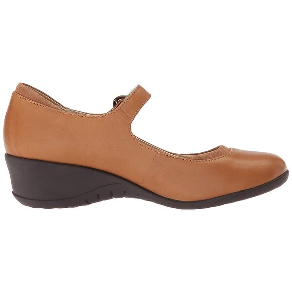 hush puppies closed toe sandals