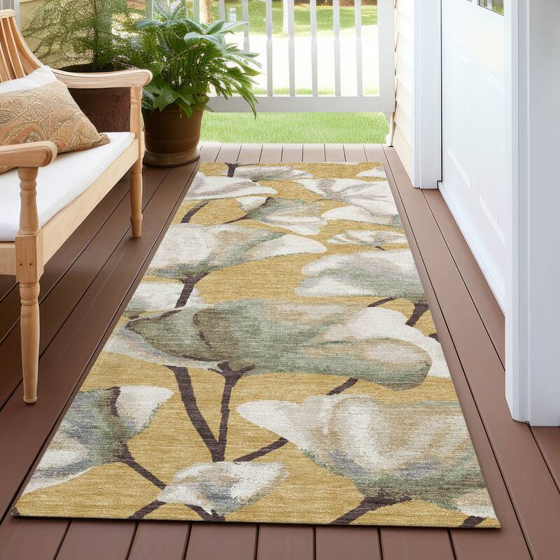 Machine Washable Indoor/ Outdoor Floral Love Chantille Rug - Gold - 2'3" x 7'6"