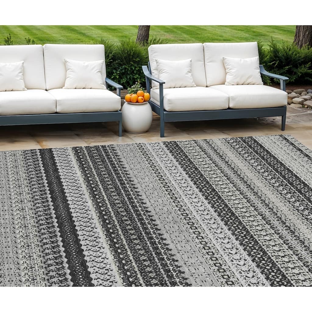 HomeRoots Striped Transitional Rectangle Outdoor Rug