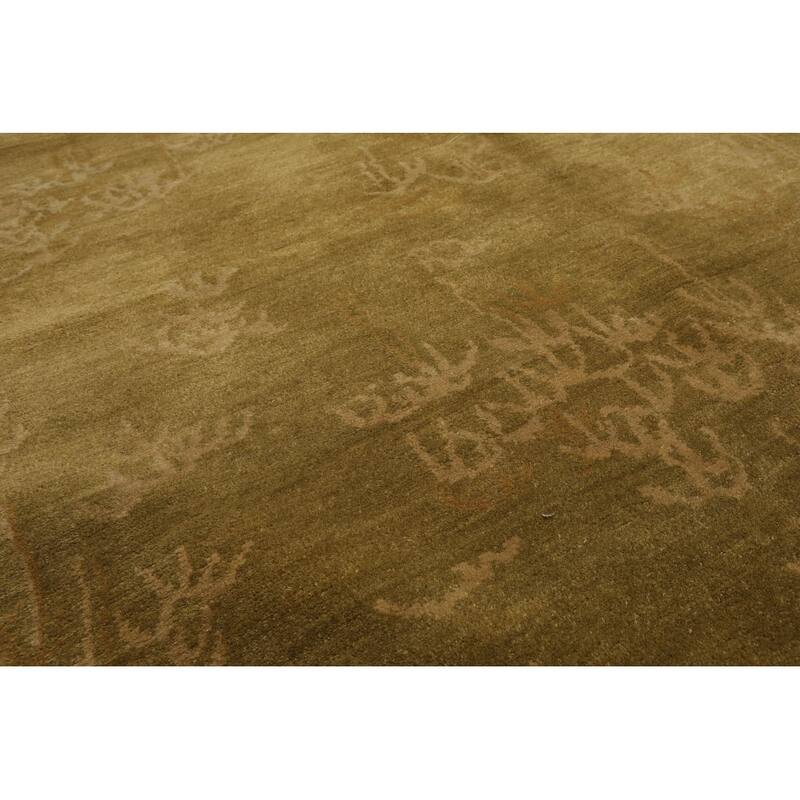 Hand Knotted Michaelian & Kohlberg Lime Tibetan 100% Wool Area Rug - 4' 3'' x 6'