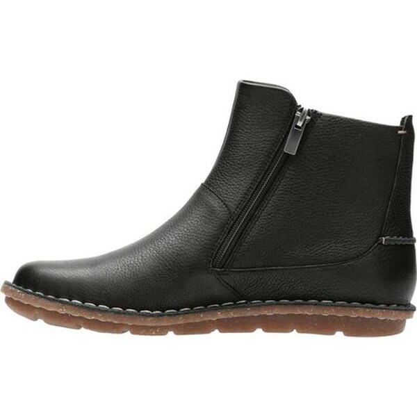 clarks women's tamitha flower boot