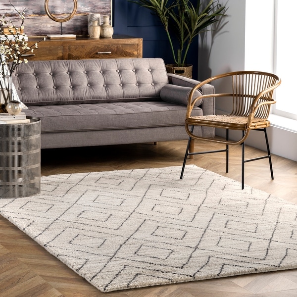 nuLOOM Tia Diamond Hand Knotted Wool Area Rug. Opens flyout.