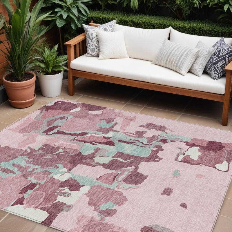 HomeRoots Abstract Transitional Rectangle Outdoor Rug - 10' X 14'