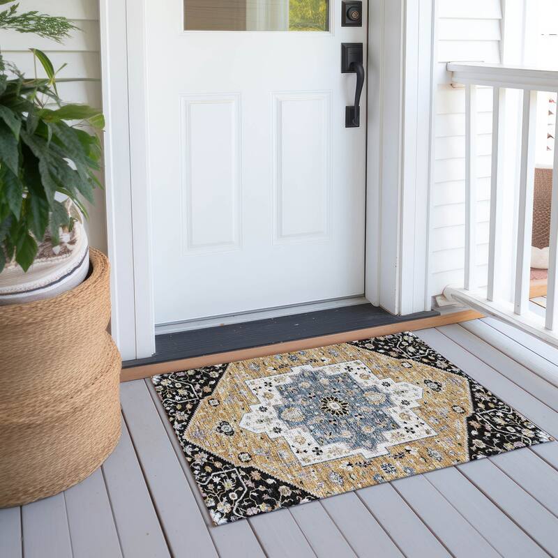 Machine Washable Indoor/ Outdoor Traditional Kolkata Chantille Rug - Black - 1'8" x 2'6"