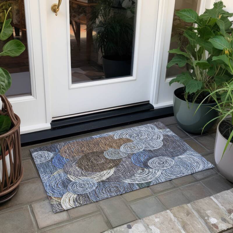 Machine Washable Indoor/ Outdoor Modern Twister Chantille Rug - Blue - 1'8" x 2'6"