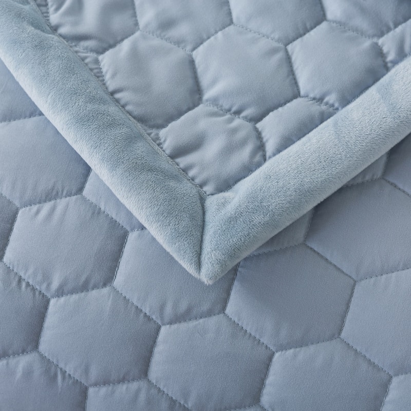 Mini Honeycomb Velvet Trim Down Alternative Blanket Twin