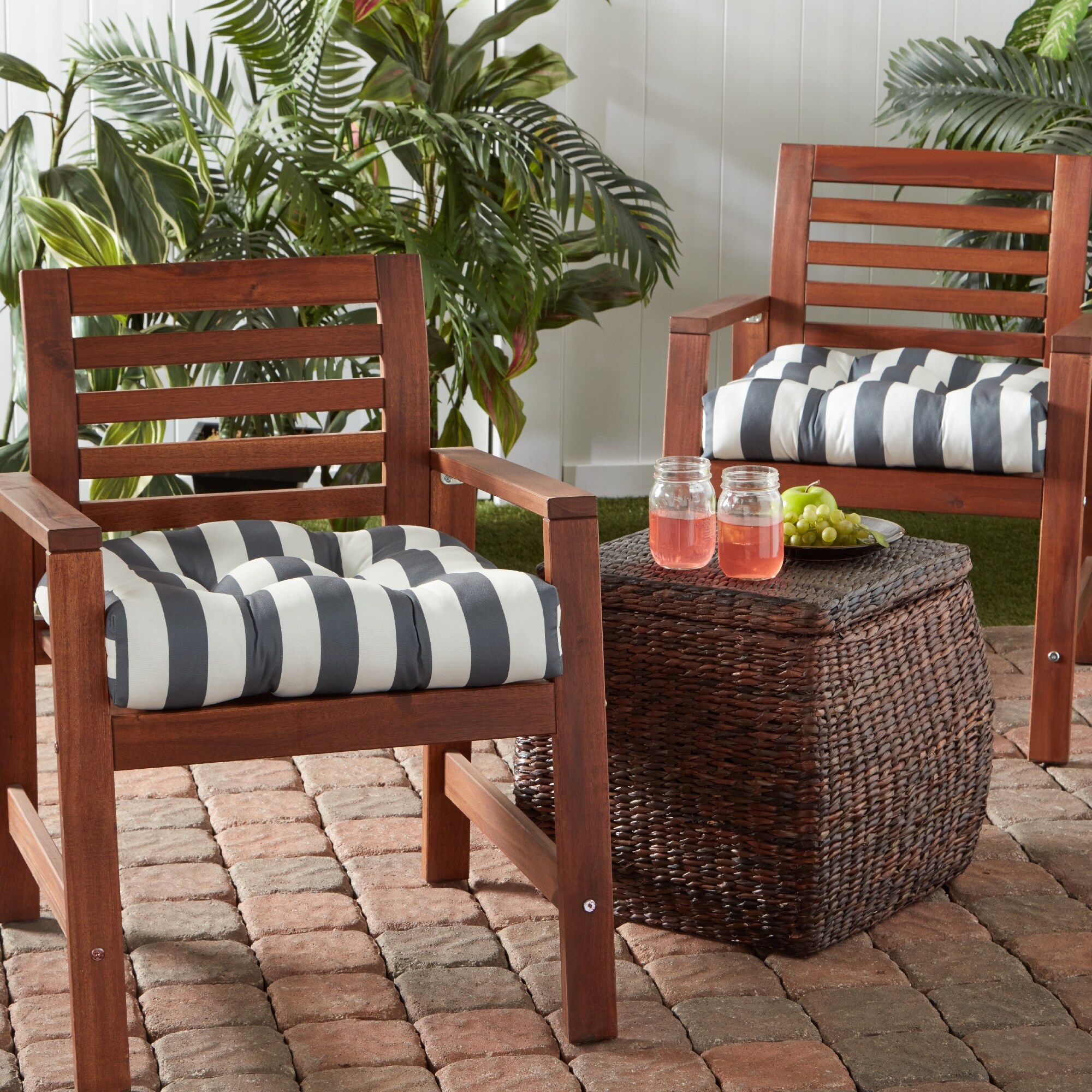Outdoor 20-inch Polyester Dining Seat Cushion (Set of 2) 20 x 20 - Picture 7 of 15