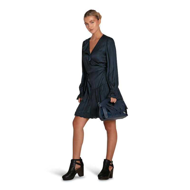 Wild Flower Embroidered Wrap Dress - M - Navy