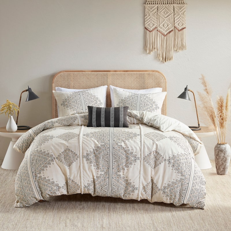 Madison Park Alba 4 Piece Printed Duvet Cover Set with Throw Pillow - Queen