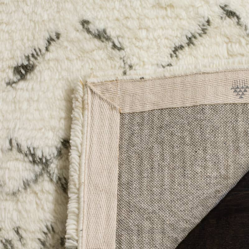 SAFAVIEH Handmade Casablanca Shag Agrita Tribal Wool Rug