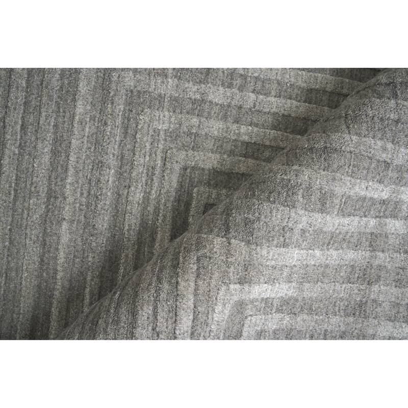 EXQUISITE RUGS Castelli Hand-loomed Bamboo Silk/Wool Grey Area Rug.