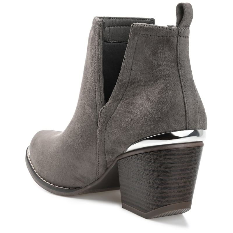 Journee Collection Women's Issla Pull On Stacked Heel Booties
